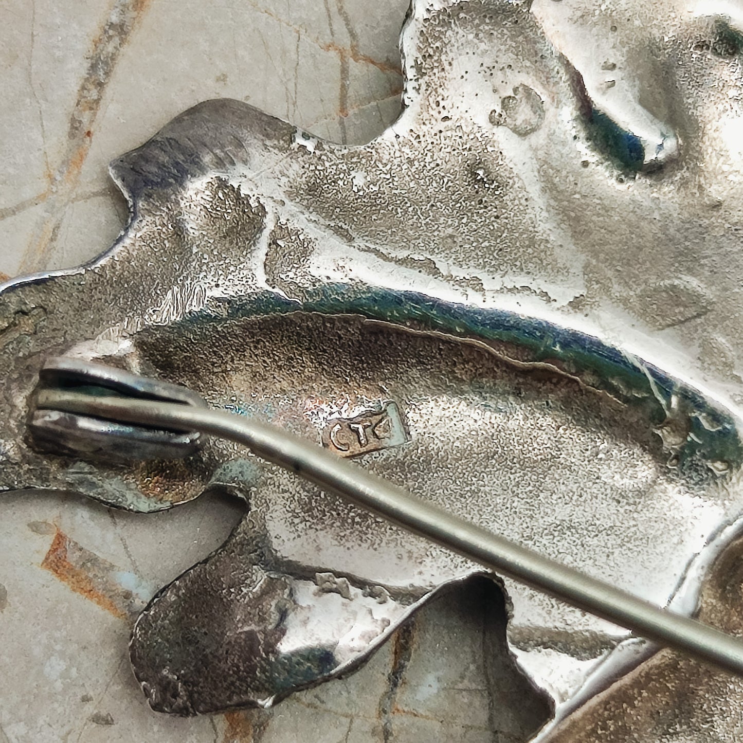 Acorn with leaf brooch 1942-1954