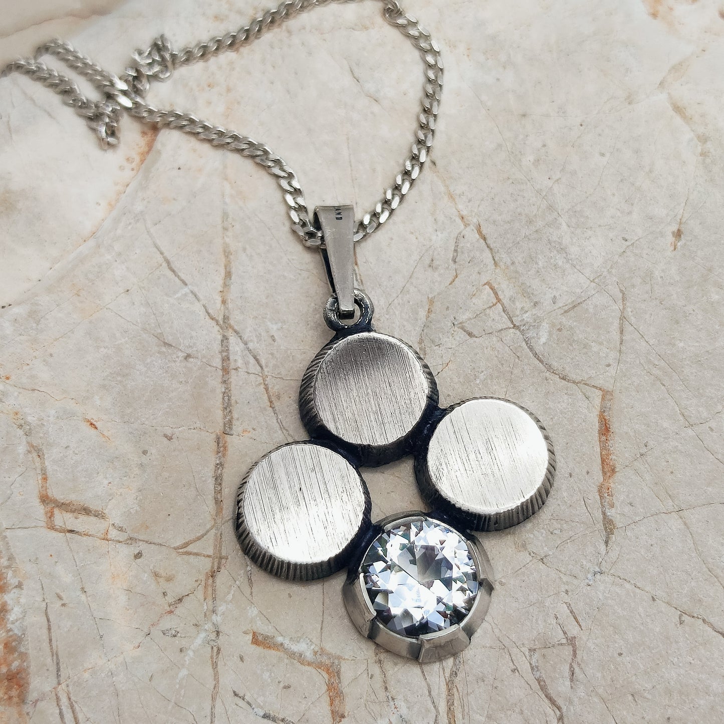 Four Dots Pendant by Finnfeelings