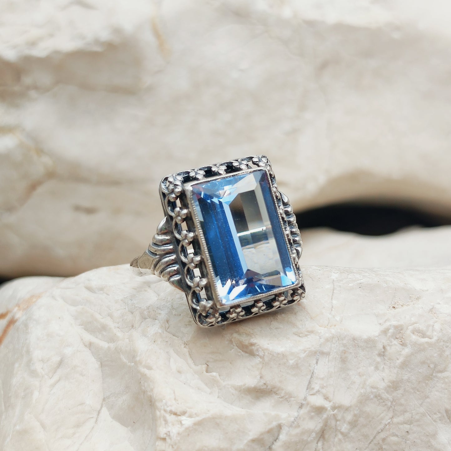 Vintage Interbellum Blue Spinel Silver Ring