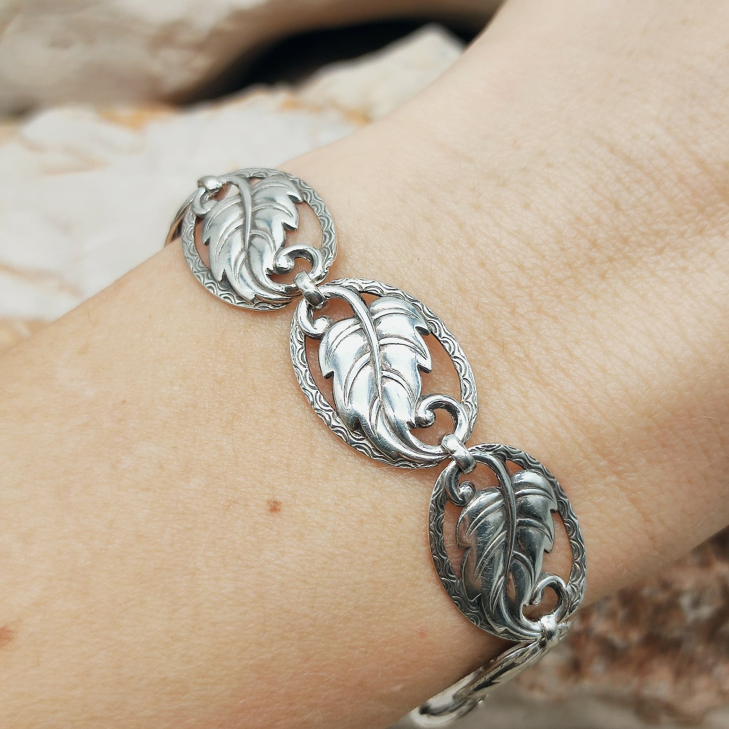 Vintage Art Deco Silver Bracelet with Leaf Panels