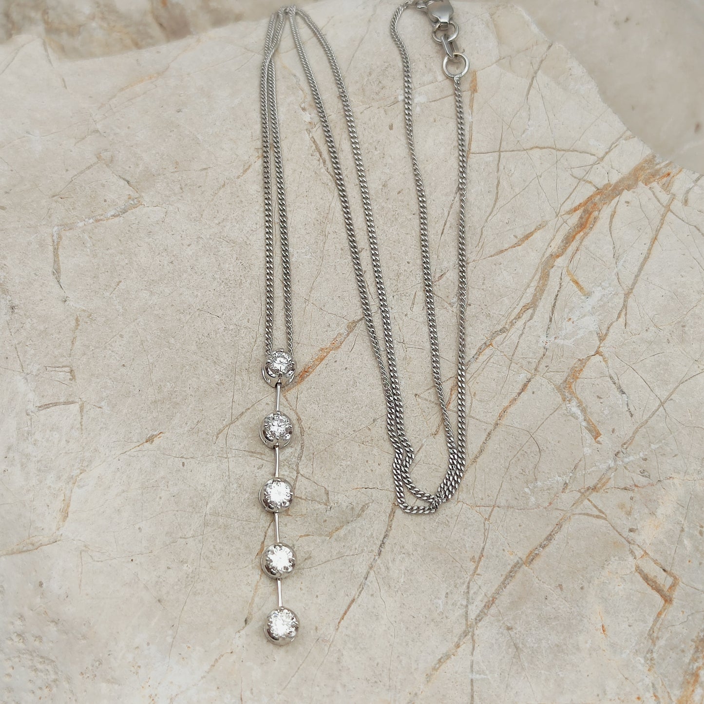 Vintage 0.45 Diamond necklace in 18 Carat Gold