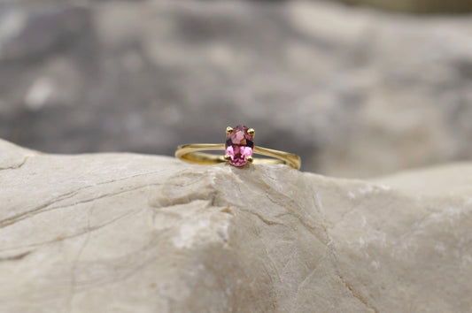 Rose Spinel Solitaire