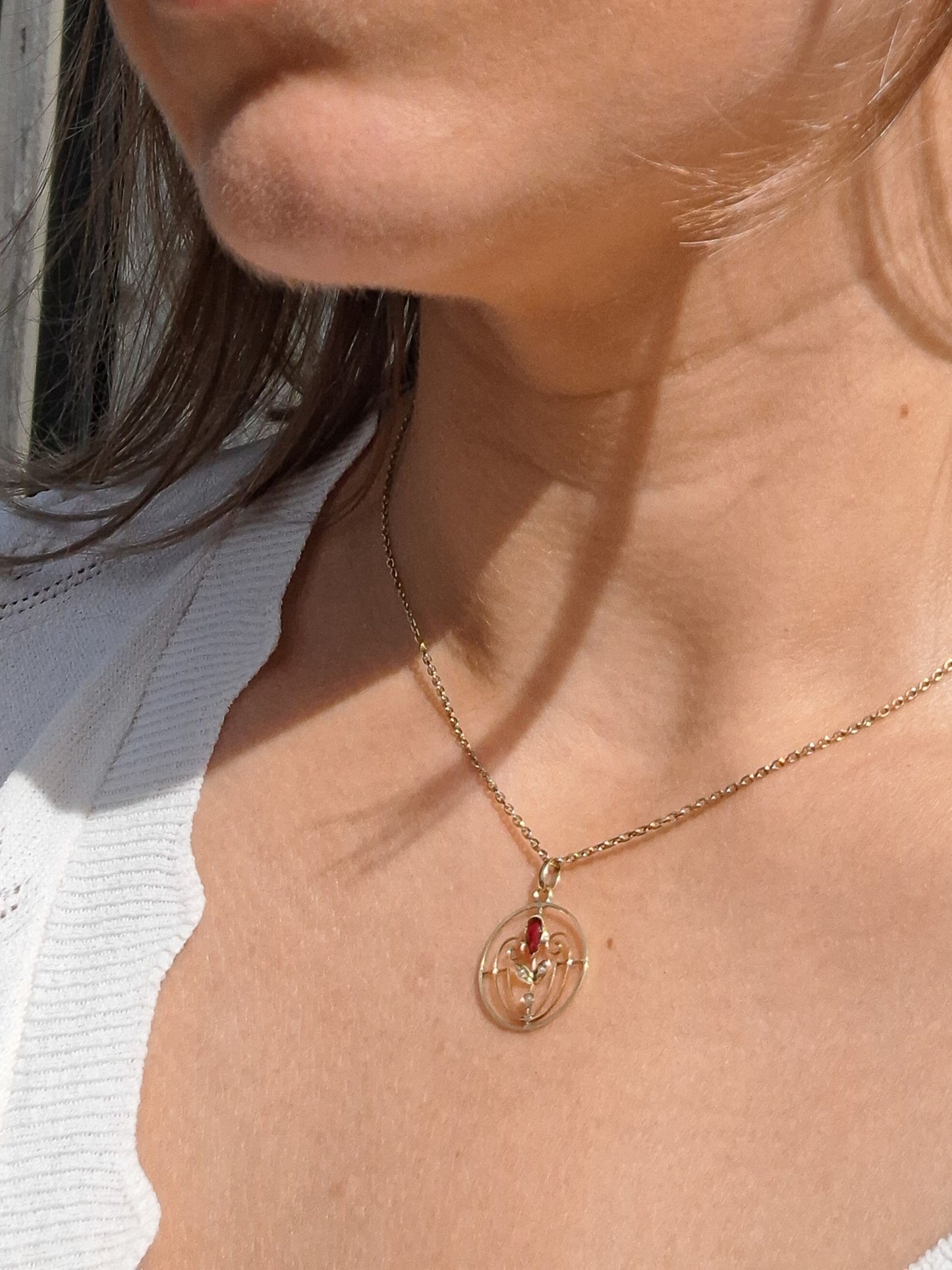 Art Nouveau Pendant in 14K gold