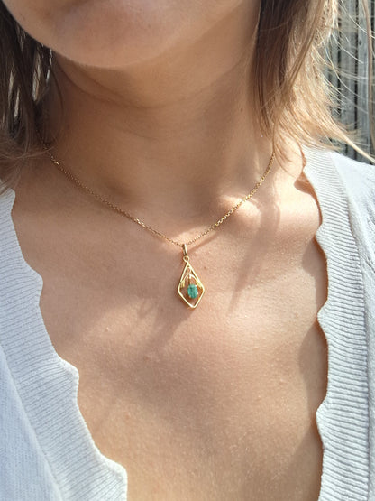 Emerald Art Nouveau Pendant in 18K gold
