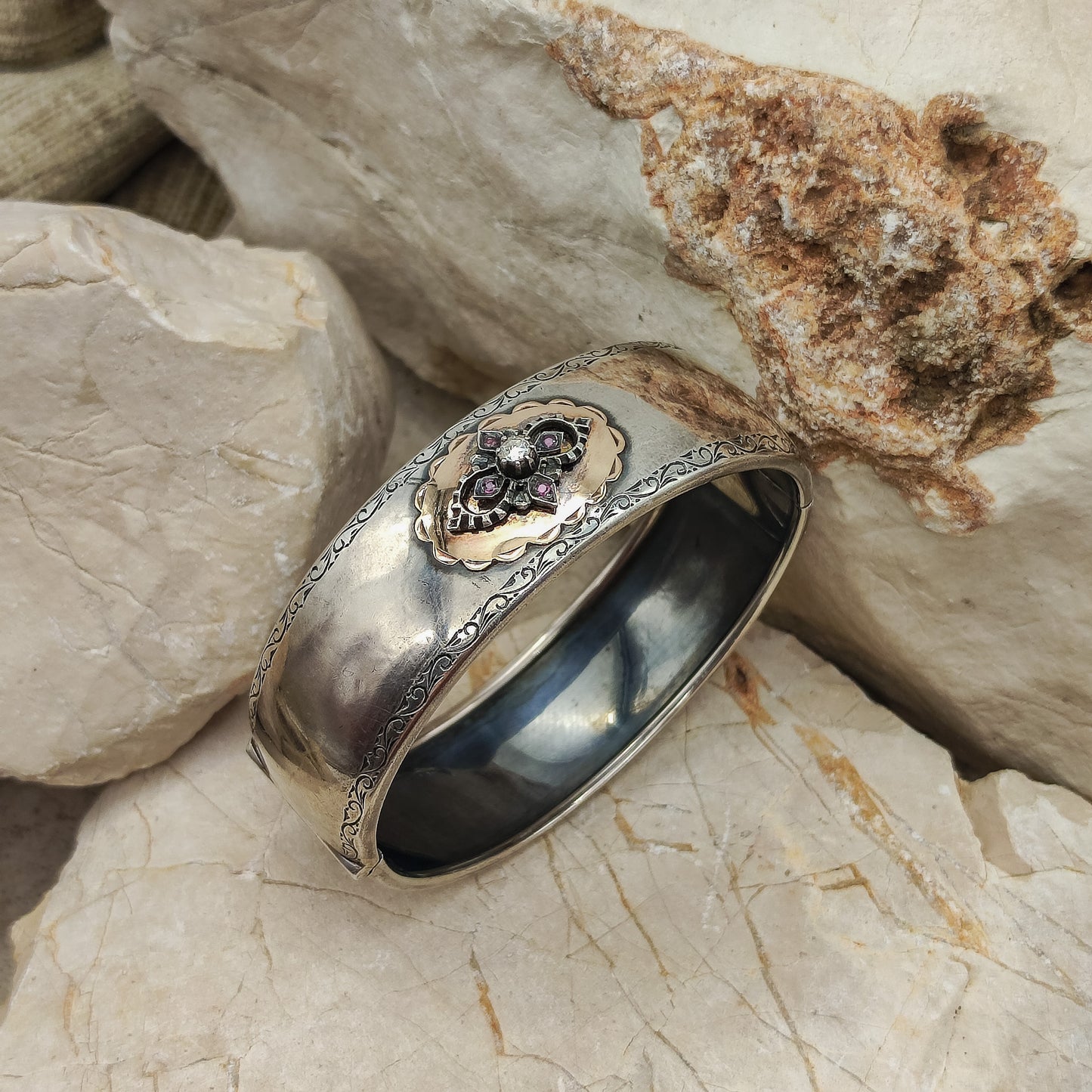 Victorian Bangle with rose cut Diamond and 14K gold