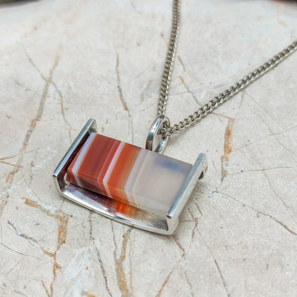 Striped Agate by Elis Kauppi for Kupittaan Kulta side view