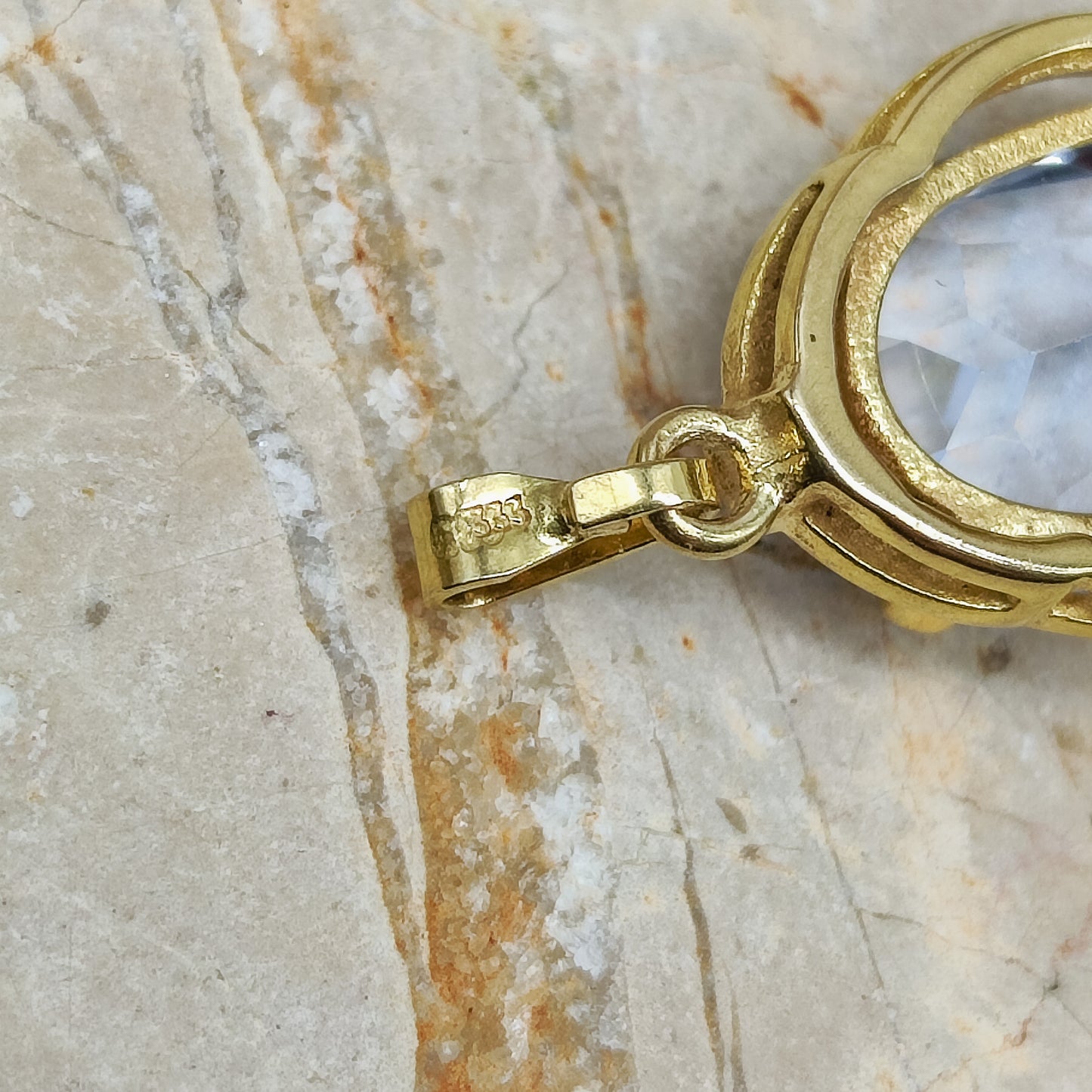 1960's Pendant with Blue Spinel in 8K Gold hallmark