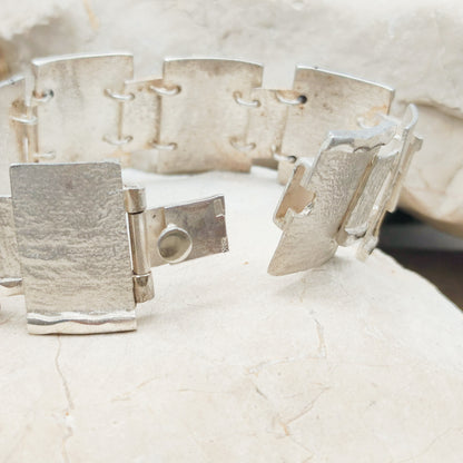 Handmade bracelet by Audar in silver with 24K gold details