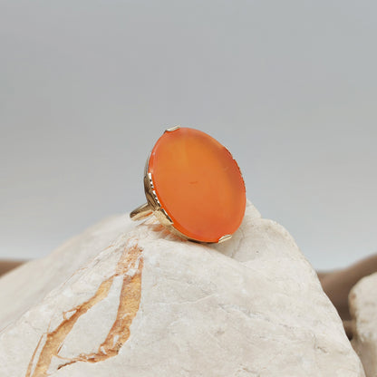 Bold Vintage ring with Carnelian in 14K gold
