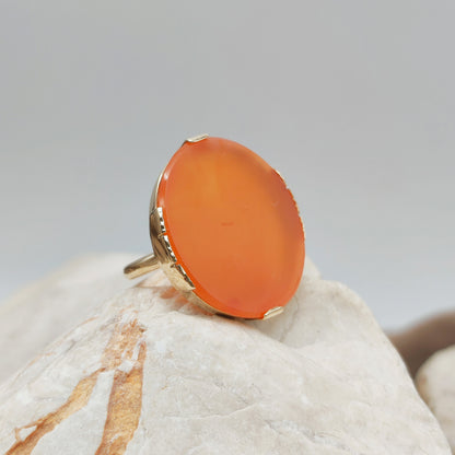 Bold Vintage ring with Carnelian in 14K gold