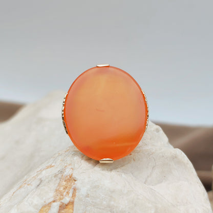 Bold Vintage ring with Carnelian in 14K gold