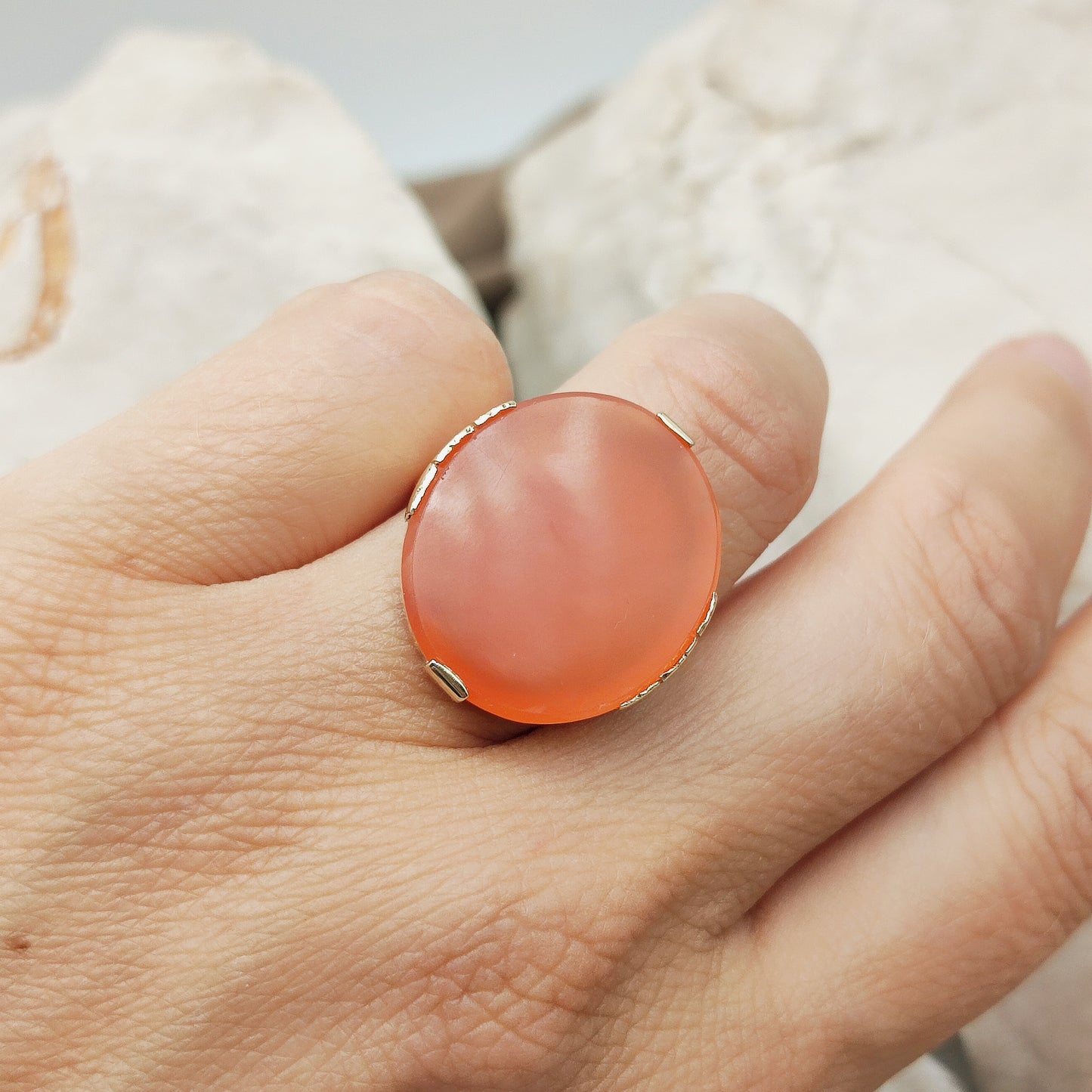 Bold Vintage ring with Carnelian in 14K gold