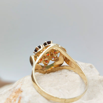Vintage Flower ring with garnets in 8K gold