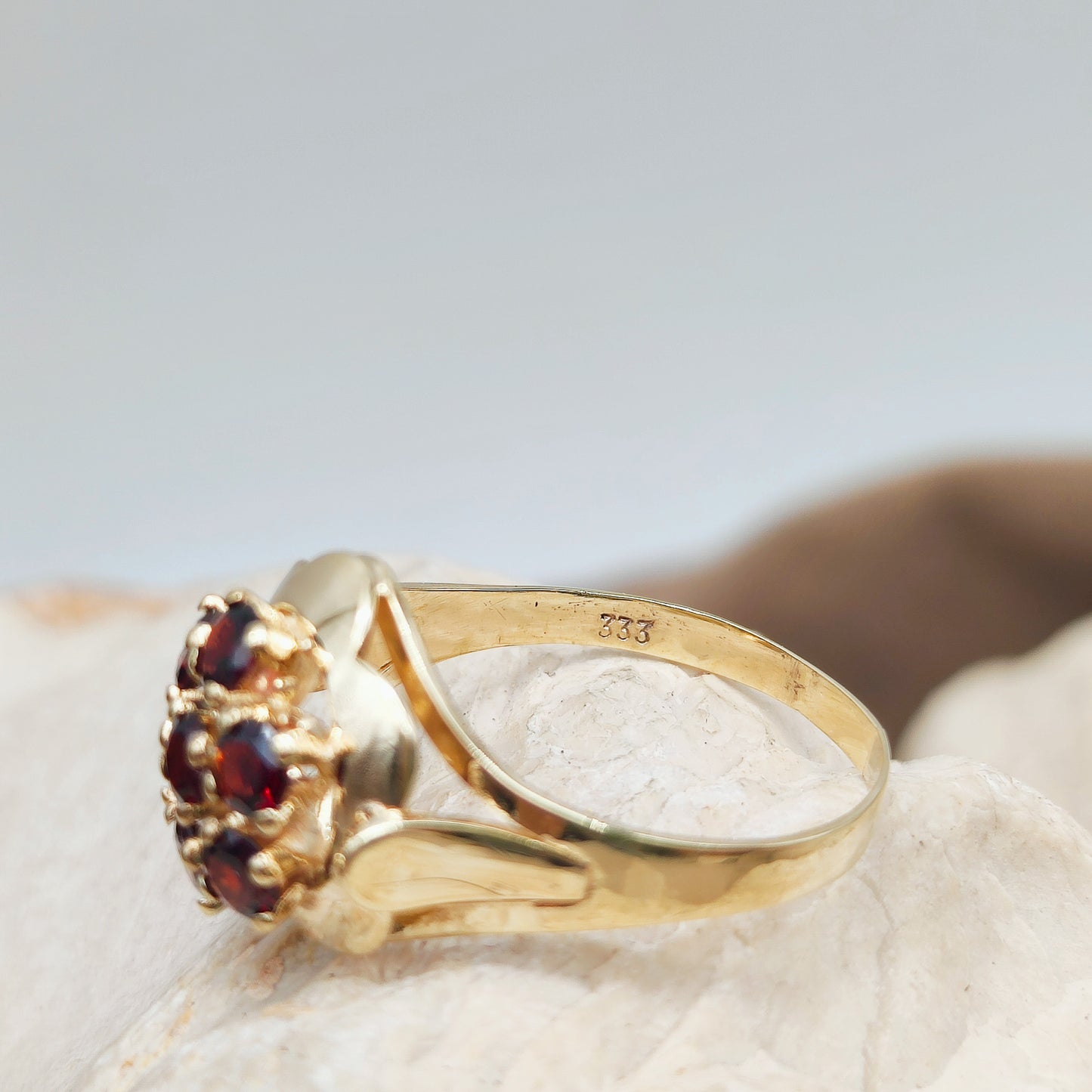 Vintage Flower ring with garnets in 8K gold