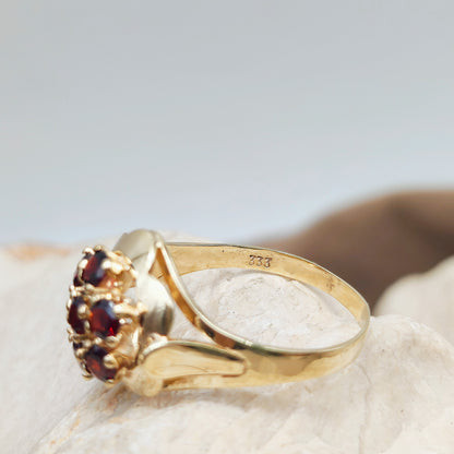 Vintage Flower ring with garnets in 8K gold