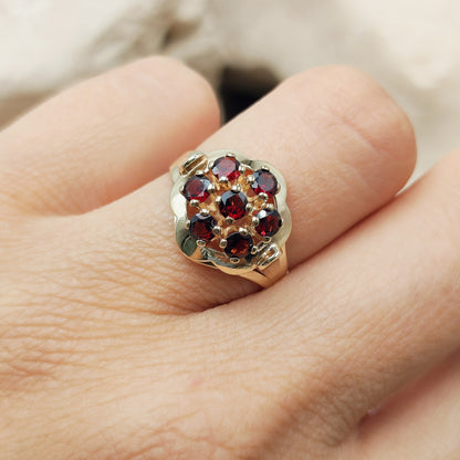Vintage Flower ring with garnets in 8K gold