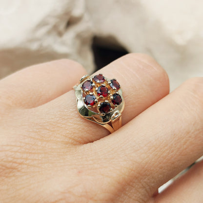 Vintage Flower ring with garnets in 8K gold