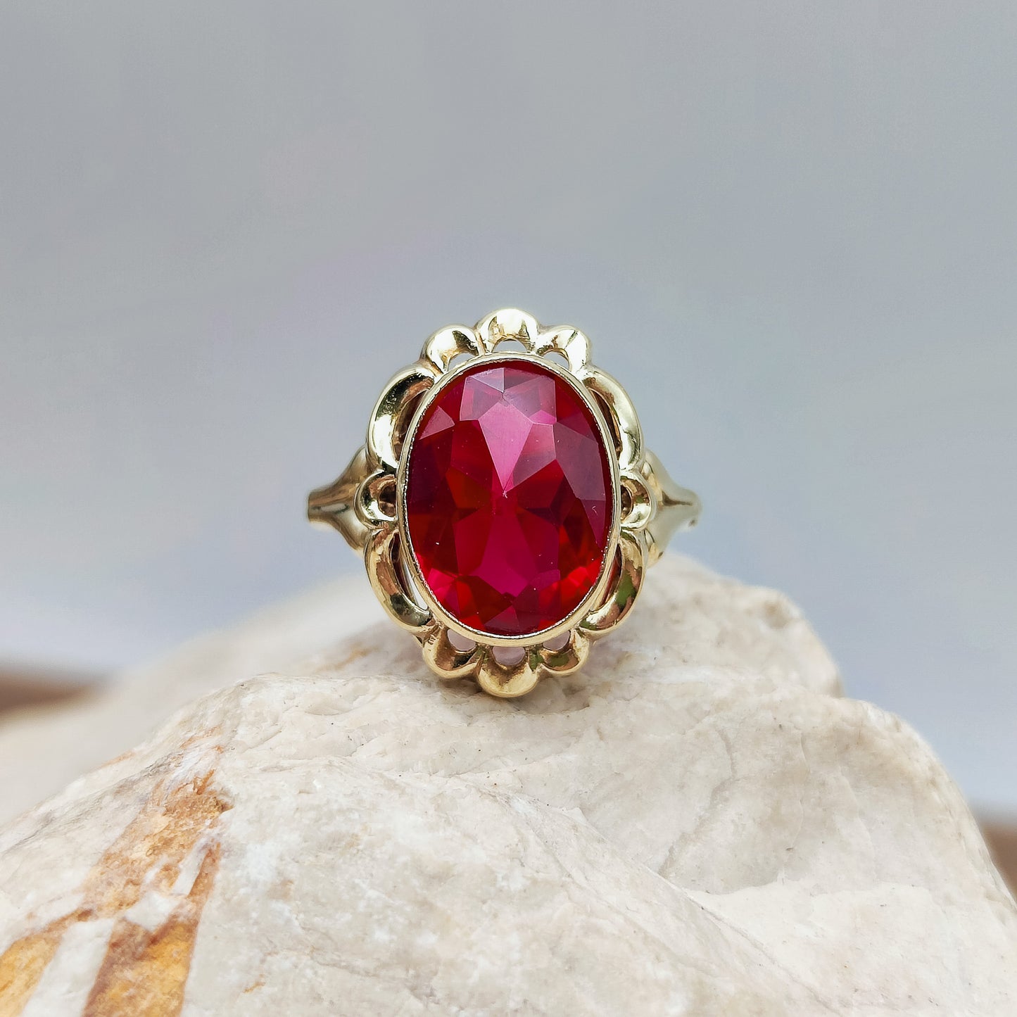 Vintage Ruby ring in 14K gold