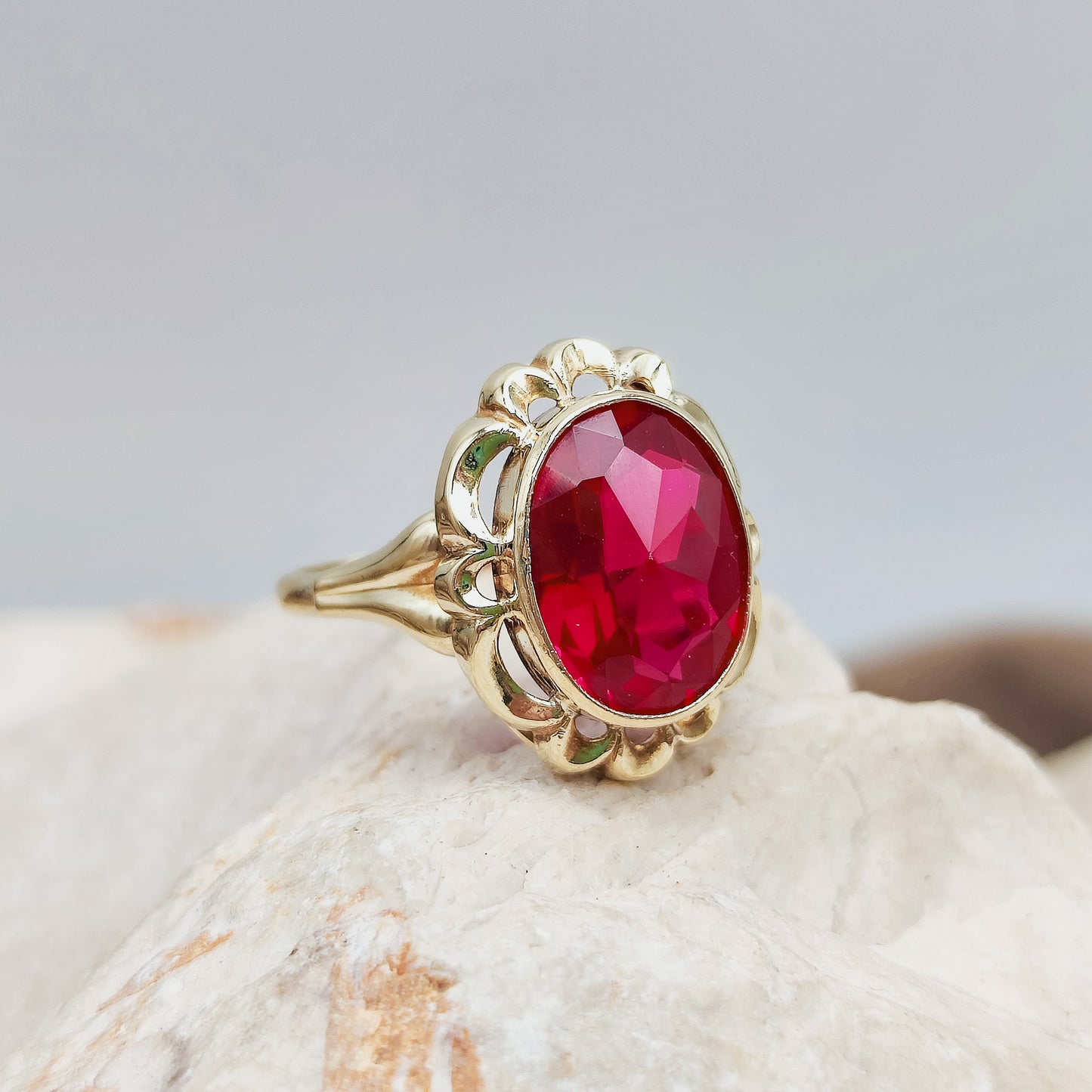 Vintage Ruby ring in 14K gold