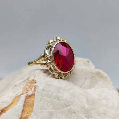 Vintage Ruby ring in 14K gold