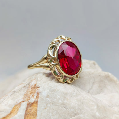 Vintage Ruby ring in 14K gold