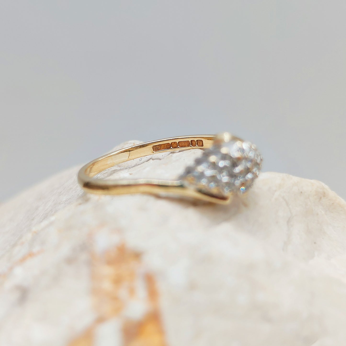 Vintage Diamond ring in 9K gold