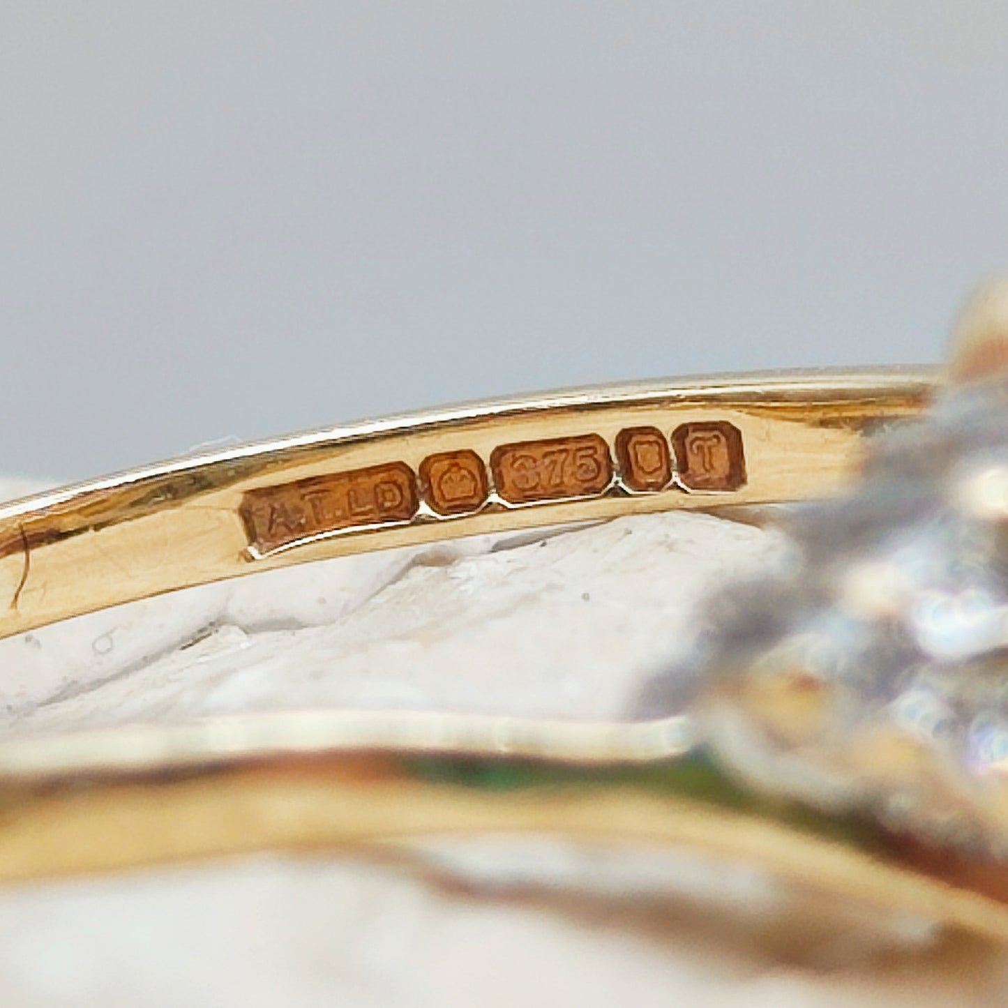 Vintage Diamond ring in 9K gold