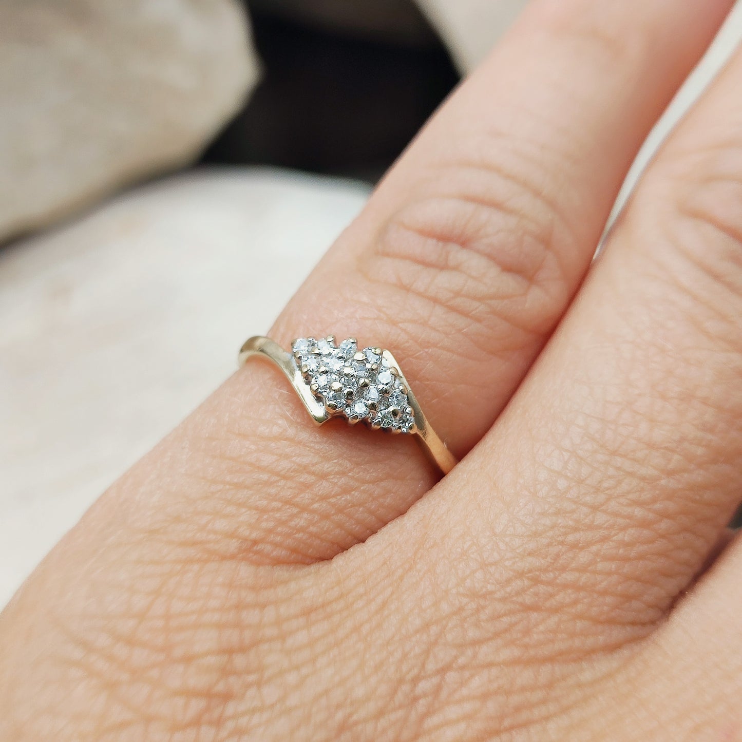 Vintage Diamond ring in 9K gold