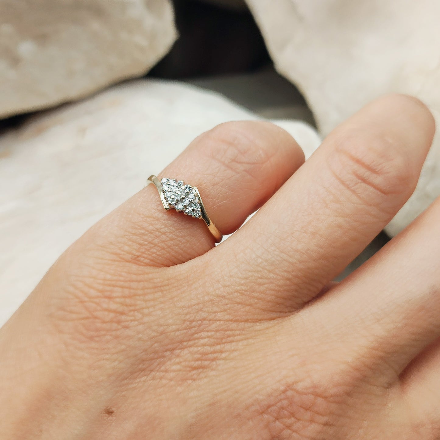 Vintage Diamond ring in 9K gold