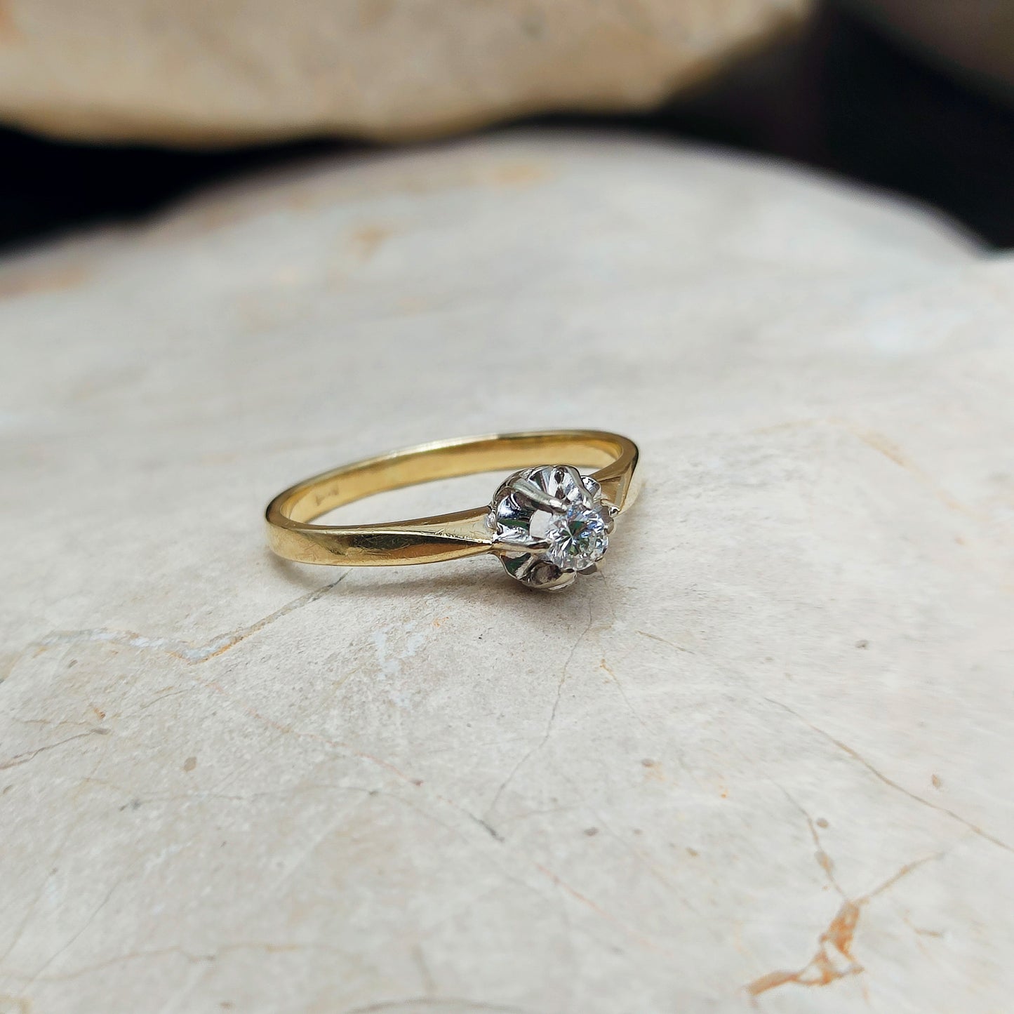 Vintage Diamond Solitaire ring in 14K gold