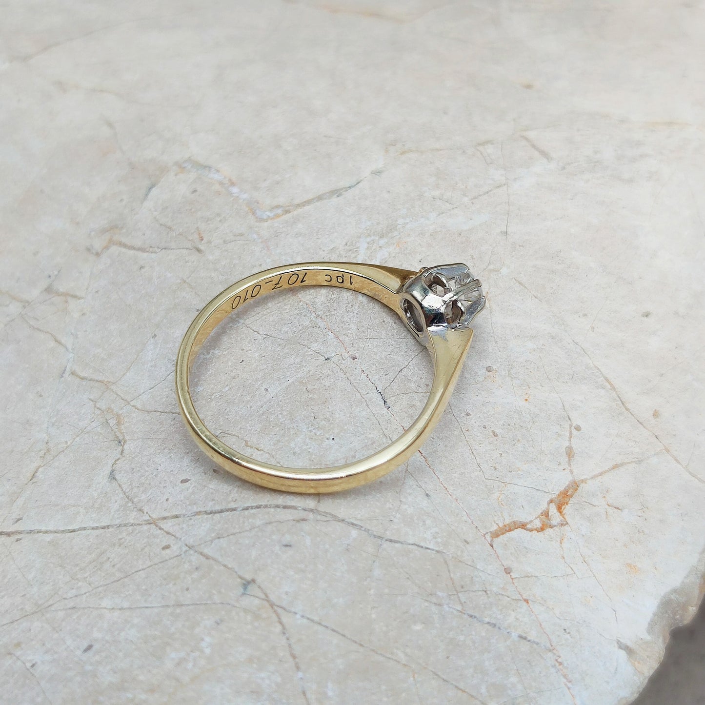 Vintage Diamond Solitaire ring in 14K gold