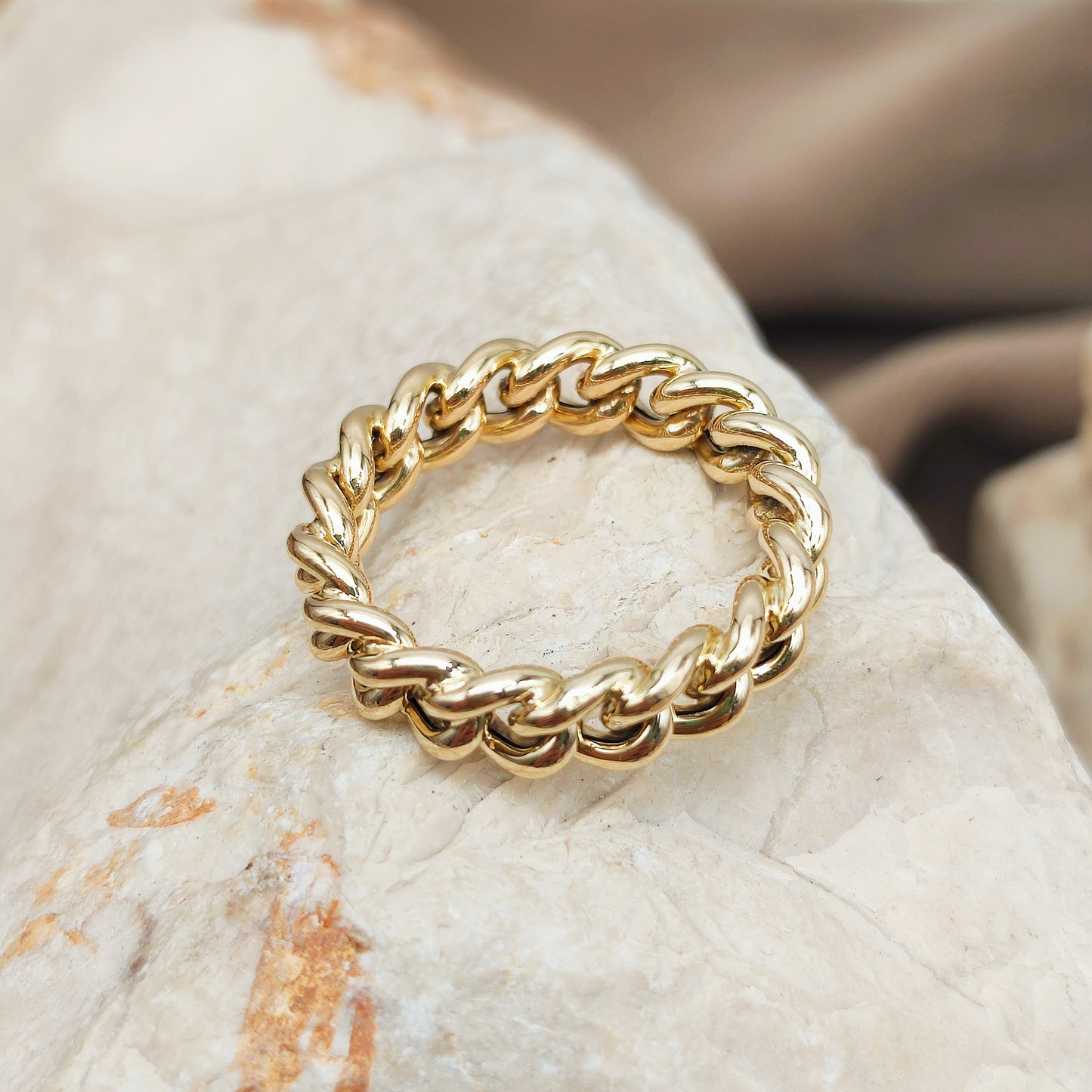 Vintage Woven ring in 9K gold
