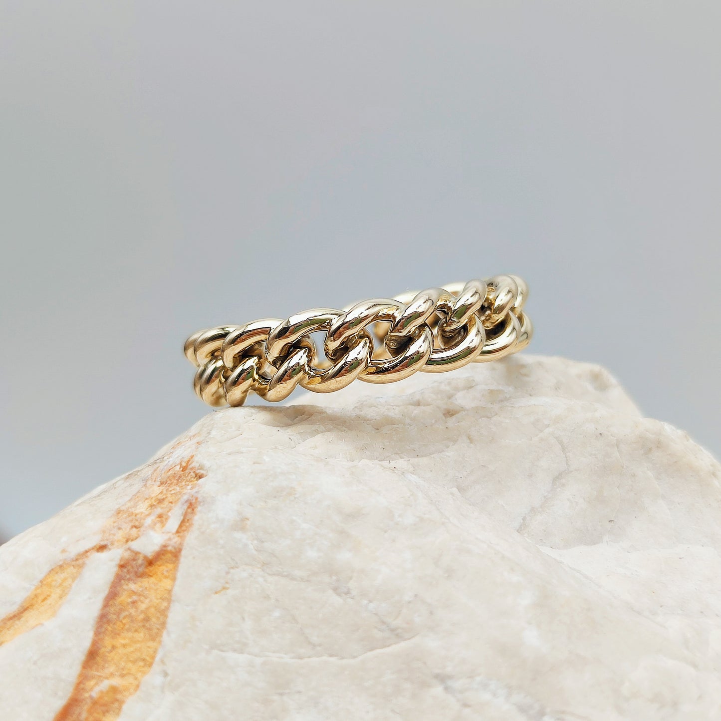 Vintage Woven ring in 9K gold