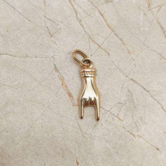 Rock Figa Charm in 18K gold