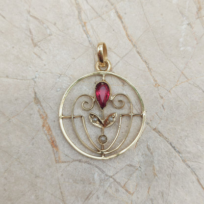 Art Nouveau Pendant in 14K gold