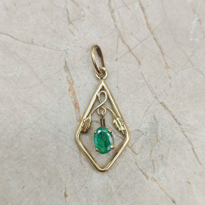Emerald Art Nouveau Pendant in 18K gold