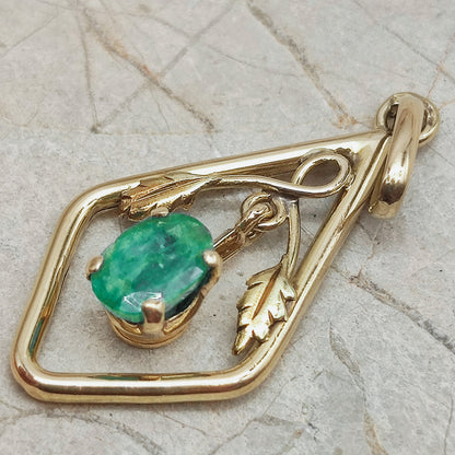 Emerald Art Nouveau Pendant in 18K gold