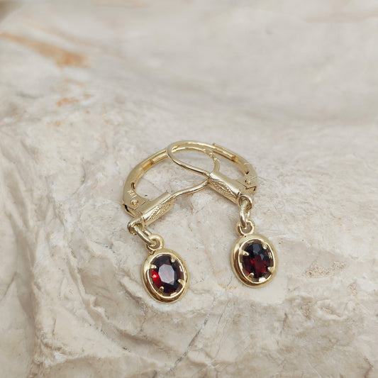 Elegant dangles with Garnet in 14K gold