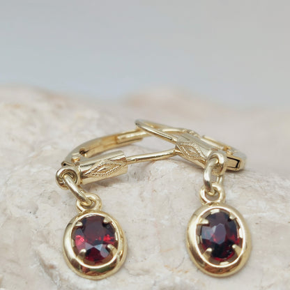 Elegant dangles with Garnet in 14K gold