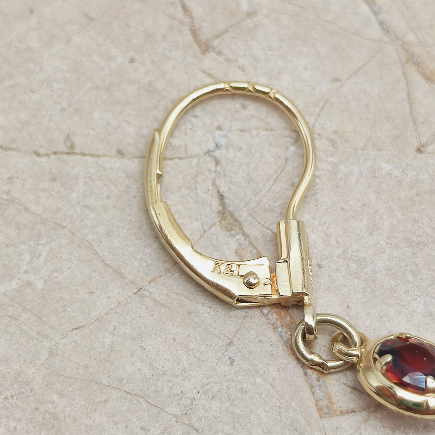 Elegant dangles with Garnet in 14K gold
