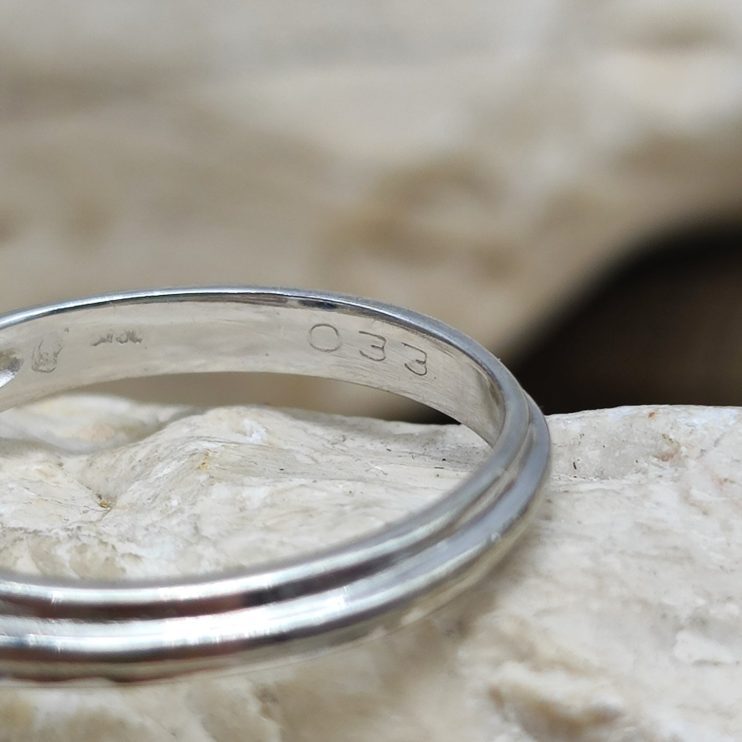 Vintage Diamond and Sapphire Lady Di ring in 18K gold