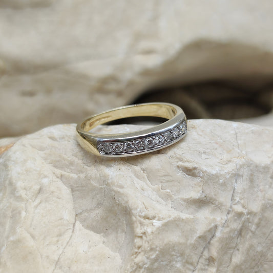 Vintage Diamond ring in 9K gold