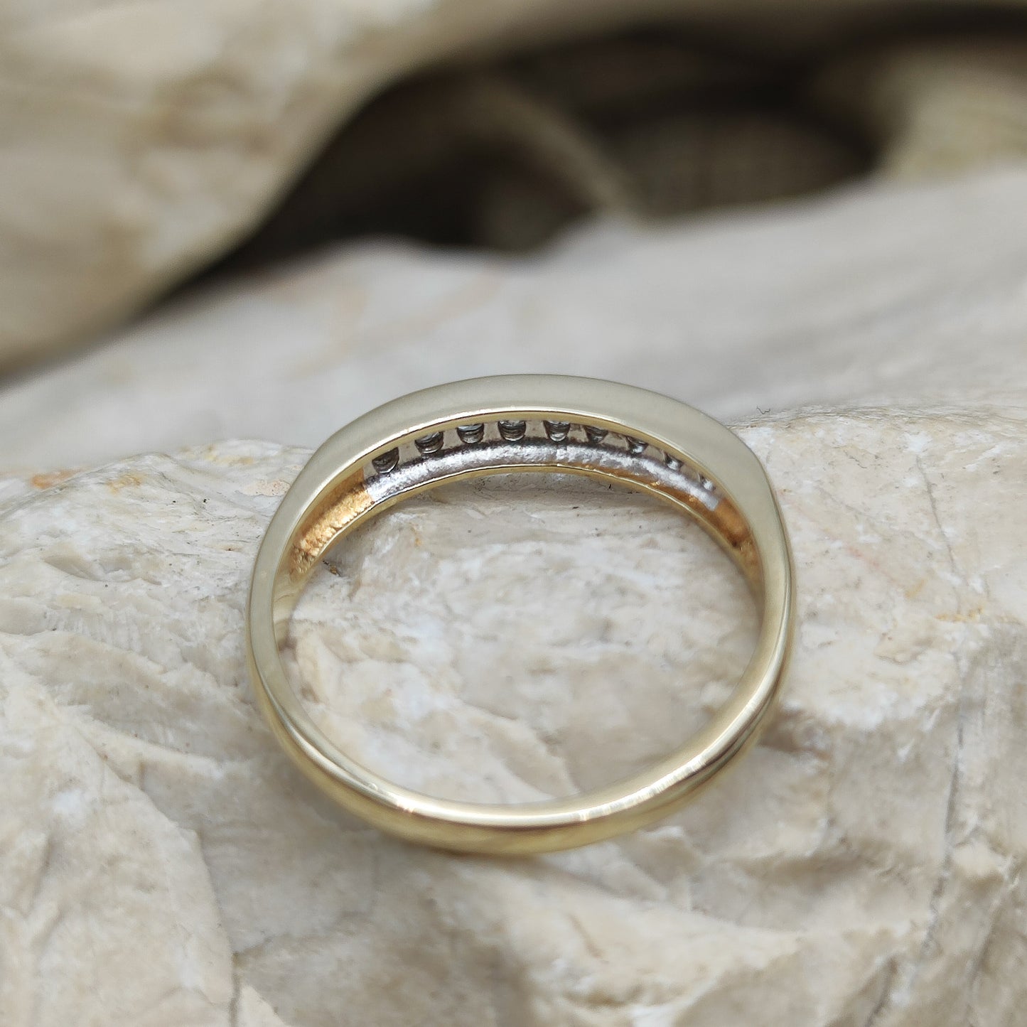 Vintage Diamond ring in 9K gold