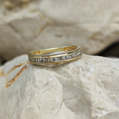 Vintage Diamond baguette ring in 9K gold