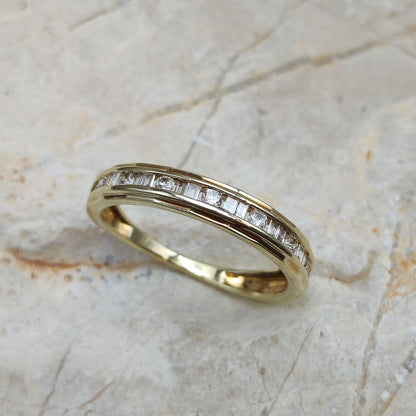 Vintage Diamond baguette ring in 9K gold