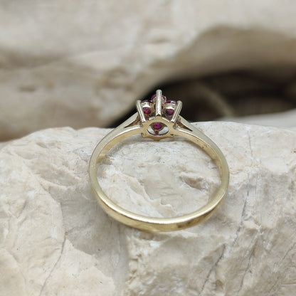 Vintage Ruby and diamond ring in 9K gold