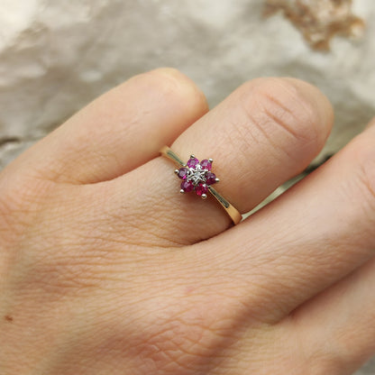 Vintage Ruby and diamond ring in 9K gold