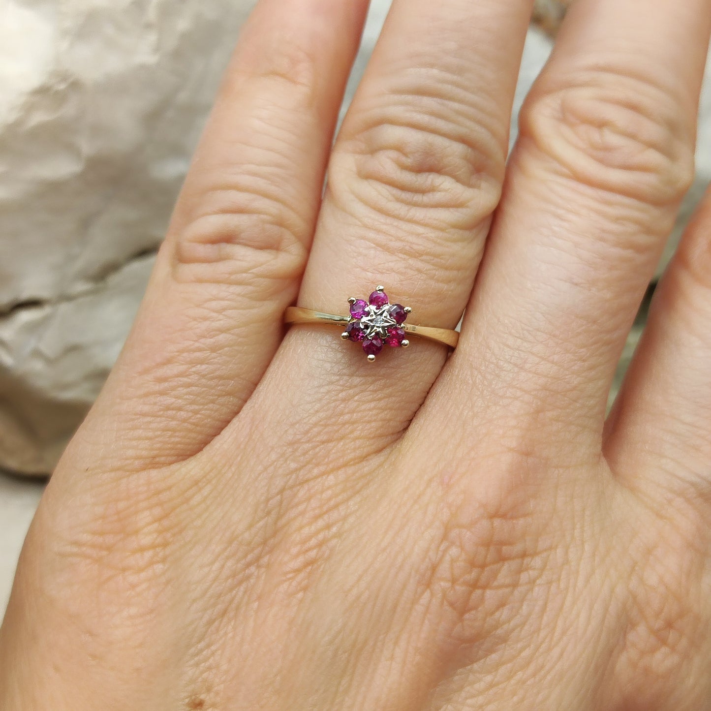 Vintage Ruby and diamond ring in 9K gold