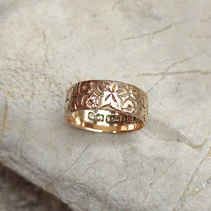 Vintage Cigar band ring in 9K gold