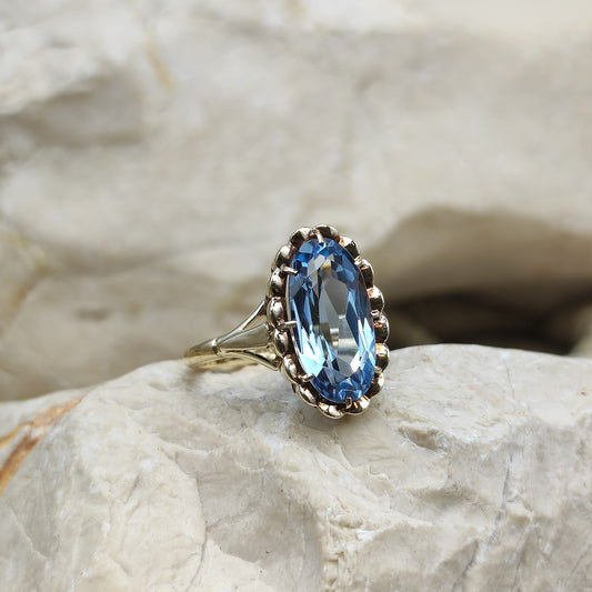 Vintage ring in 9K gold